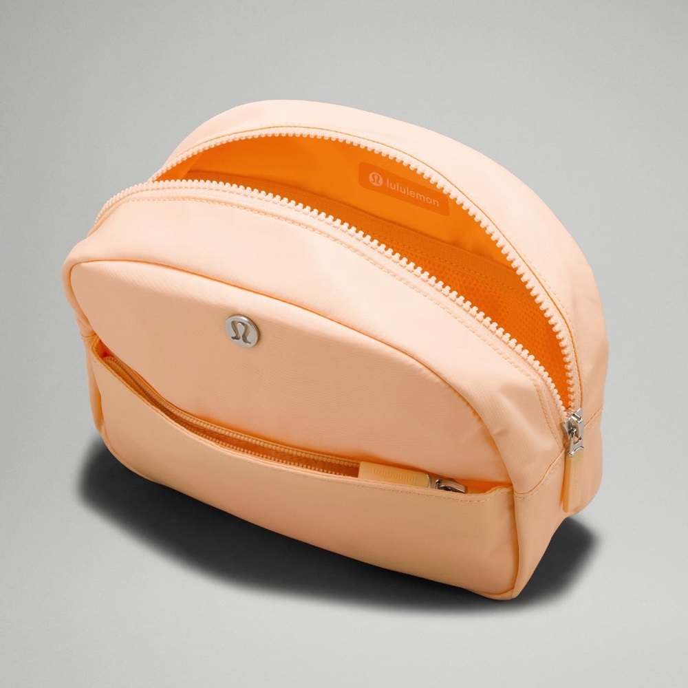 Lululemon City Essentials Pouch Mini - Picture 2 of 5